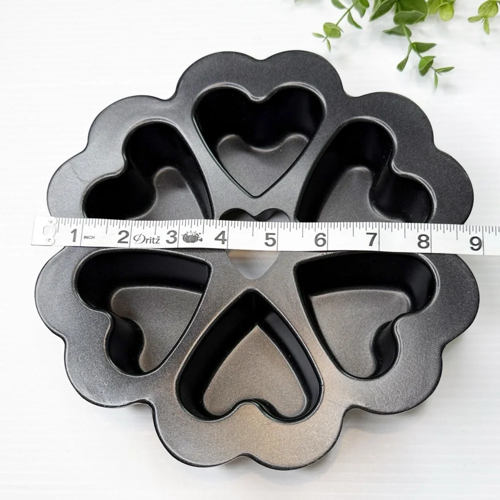 Mini Heart-Shaped Non-Stick Baking Mold William Sonoma